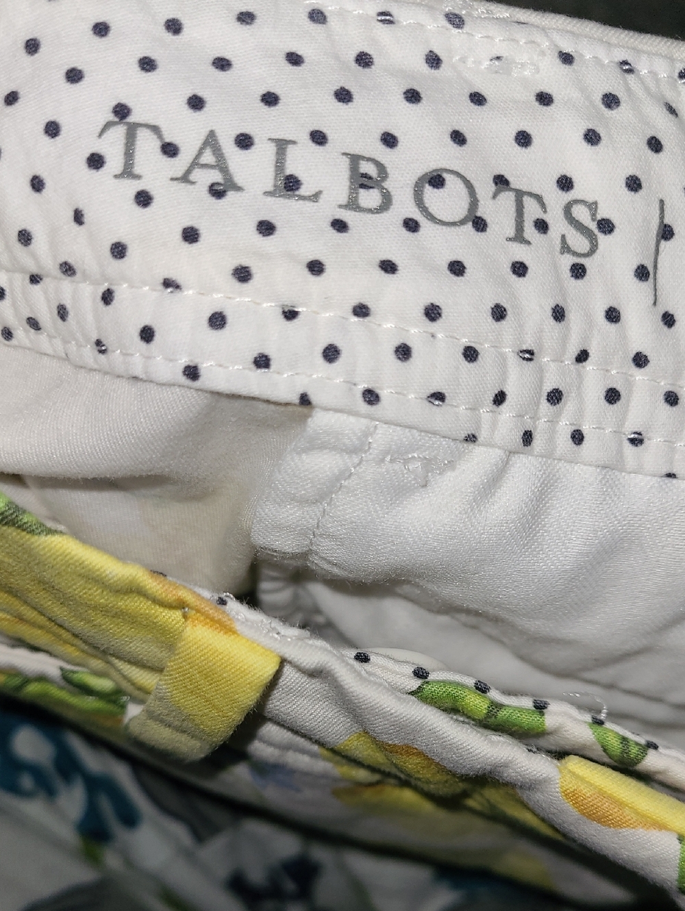NWOT Talbots Petite White Lemon Print Shorts - Picture 3 of 8